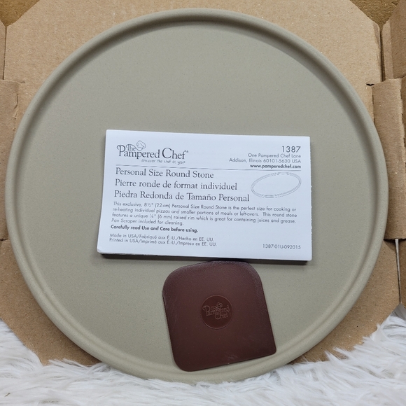 Pampered Chef Personal Size Round Stone-NIP - Picture 3 of 6
